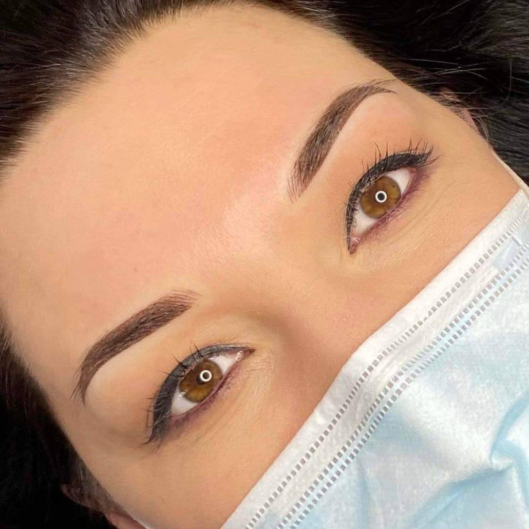 Cosmetic eyebrow tattooing